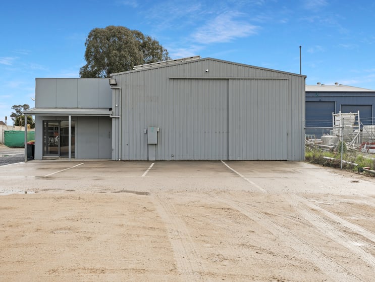Click to view all images 29 Gibson Street Wangaratta VIC 3677 - Image 3