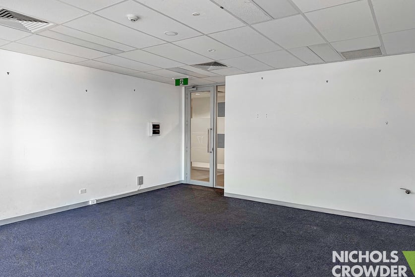 Click to view all images 17/296 Bay Road Cheltenham VIC 3192 - Image 3