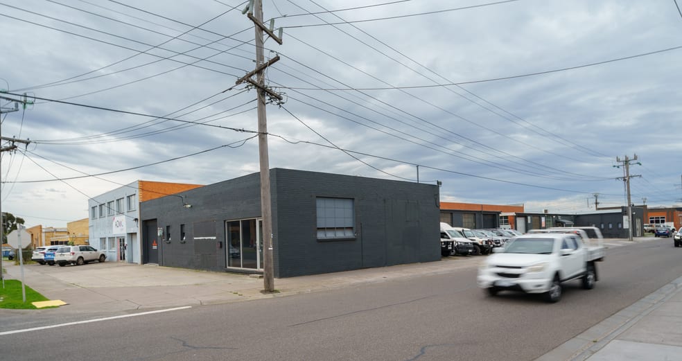 Click to view all images 2 Corr Street Moorabbin VIC 3189 - Image 2