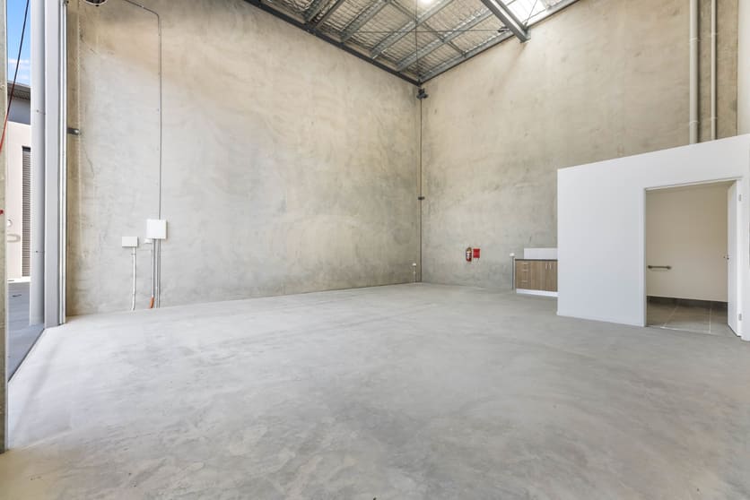 Click to view all images 8/14 Strong Street Baringa QLD 4551 - Image 3