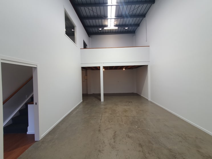 Click to view all images Burleigh Heads QLD 4220 - Image 3