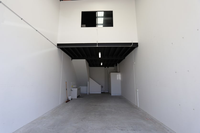 Click to view all images 11/3 Flagstone Drive Burleigh Heads QLD 4220 - Image 3