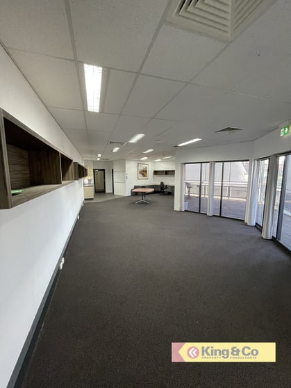 Click to view all images Woolloongabba QLD 4102 - Image 2