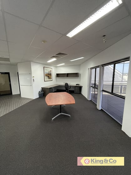 Click to view all images Woolloongabba QLD 4102 - Image 3