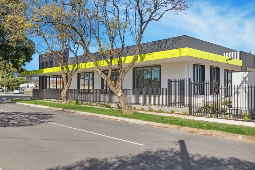 Click to view all images 174 Hampstead Road Clearview SA 5085 - Image 2
