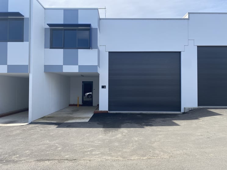 Click to view all images 6/7 Waynote Place Unanderra NSW 2526 - Image 1