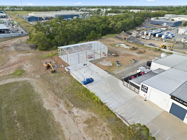 Click to view all images Shop 3a/22 Commercial Street Svensson Heights QLD 4670 - Image 1