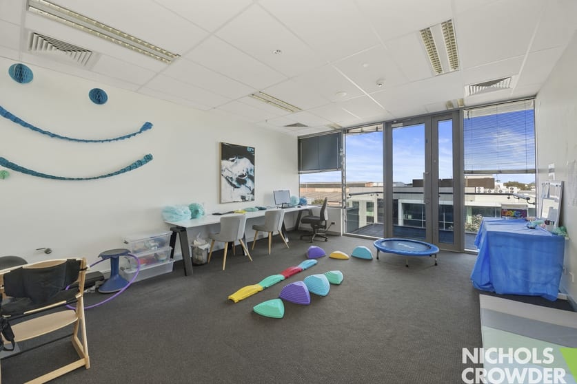 Click to view all images 44/296 Bay Road Cheltenham VIC 3192 - Image 3