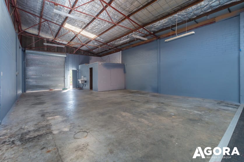 Click to view all images 2/6 Bookham Street Morley WA 6062 - Image 1
