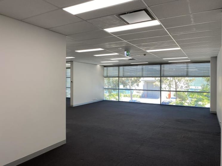 Click to view all images Suite 16/16/574 Plummer Street Port Melbourne VIC 3207 - Image 3