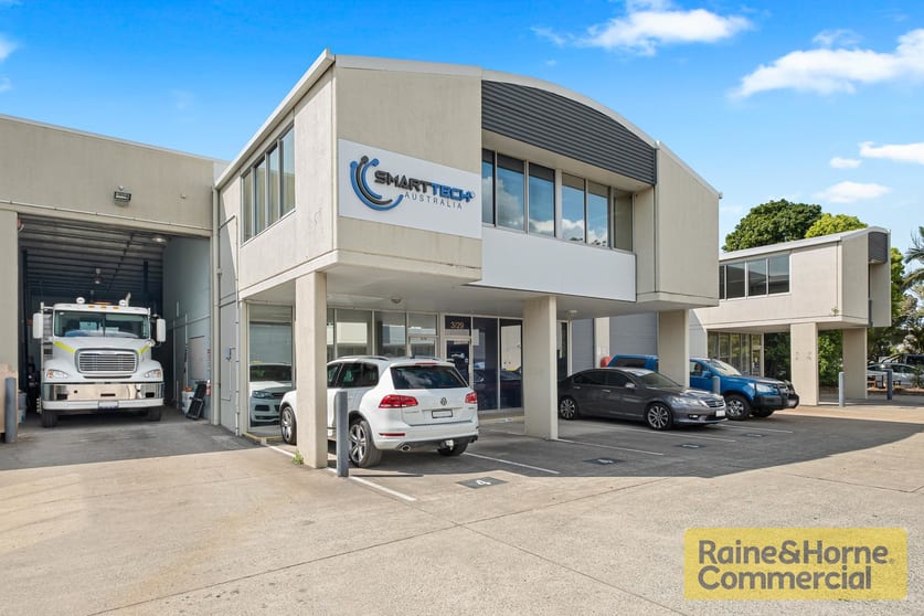 Click to view all images 4/29 Links Avenue Eagle Farm QLD 4009 - Image 1