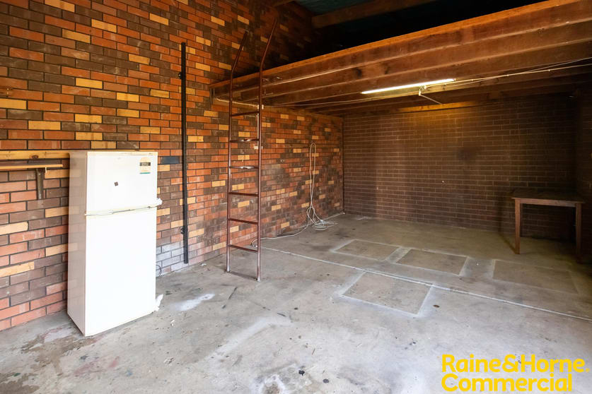 Click to view all images 4/3-5 Nesbitt Street Wagga Wagga NSW 2650 - Image 3