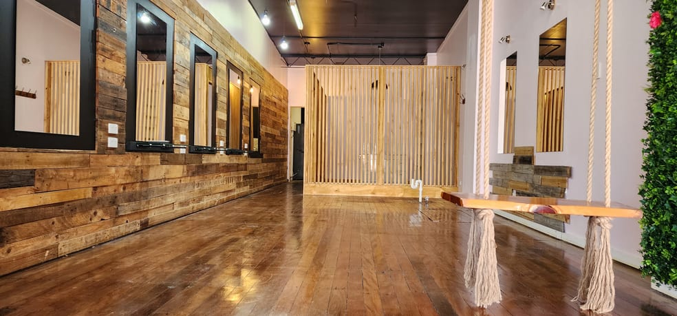 Click to view all images Shop 3/2570 Gold Coast Highway Mermaid Beach QLD 4218 - Image 3