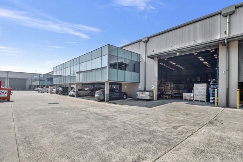 Click to view all images 7-11 Parraweena Road Caringbah NSW 2229 - Image 3