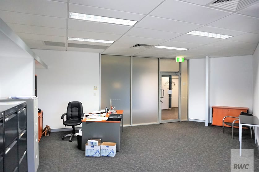 Click to view all images 4/1027 Manly Road Tingalpa QLD 4173 - Image 3