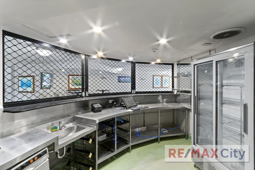 Click to view all images 192 Wellington Road East Brisbane QLD 4169 - Image 3