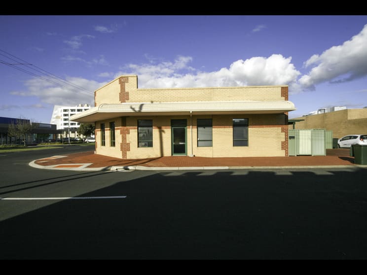 Click to view all images Unit 3/17 Symmons Street Bunbury WA 6230 - Image 2