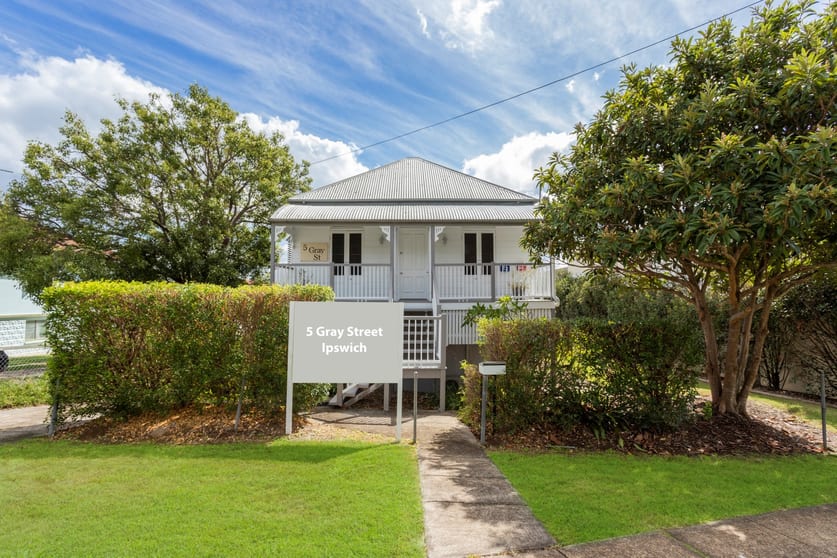 Click to view all images 5 Gray Street Ipswich QLD 4305 - Image 1