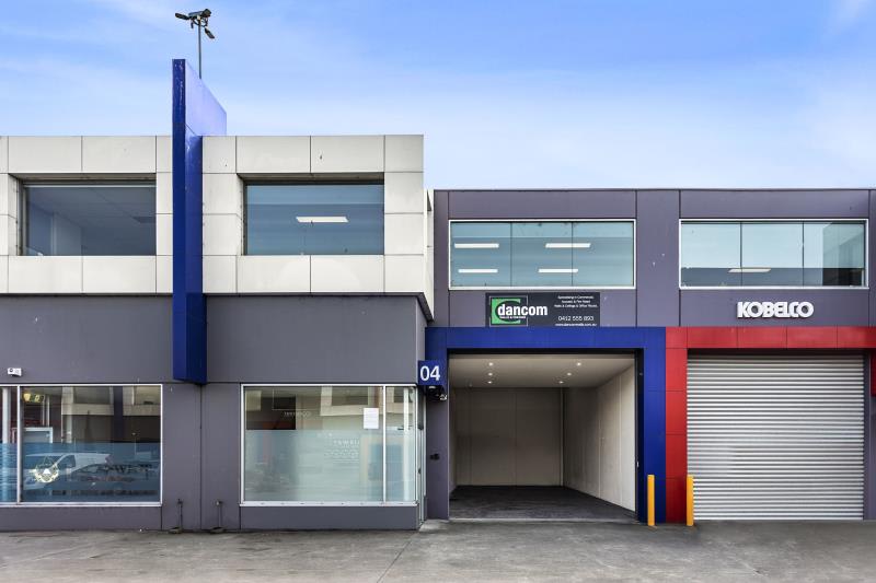 Click to view all images Unit 4/15 Thackray Road Port Melbourne VIC 3207 - Image 1