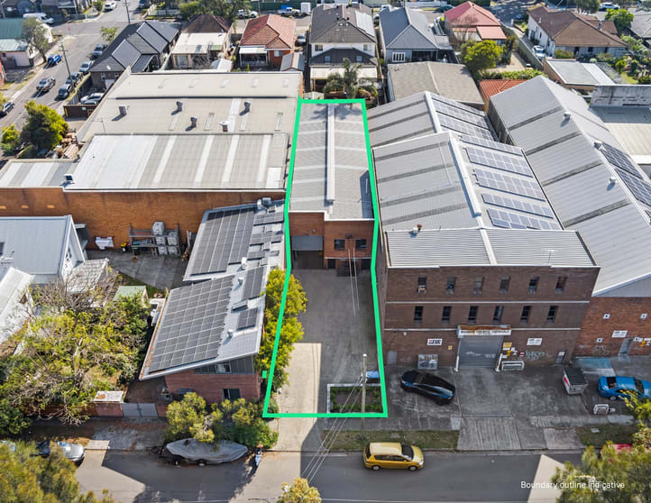 Click to view all images 31 Sir Joseph Banks Street Botany NSW 2019 - Image 2