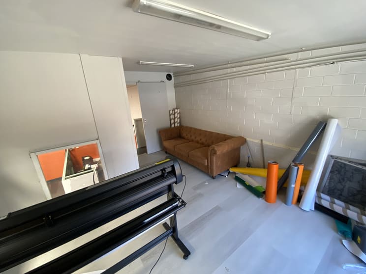 Click to view all images 5/121 Old Pittwater Road Brookvale NSW 2100 - Image 3
