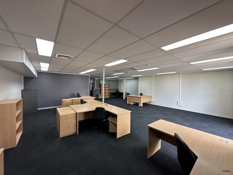 Click to view all images 17 Fifth Avenue Palm Beach QLD 4221 - Image 2