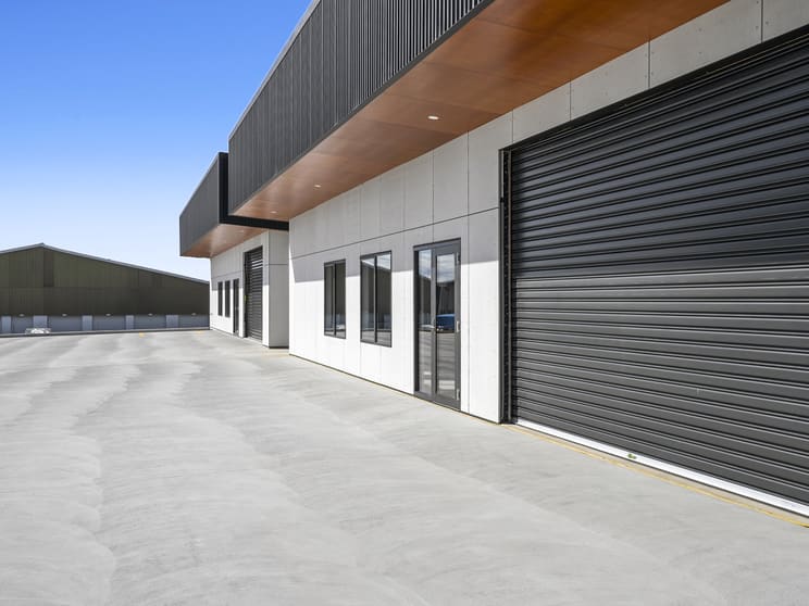 Click to view all images 2/11 Stanton Place Cambridge TAS 7170 - Image 3