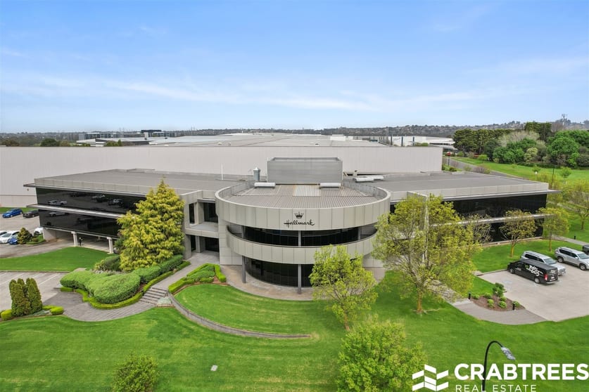 Click to view all images 10 Caribbean Drive Scoresby VIC 3179 - Image 3