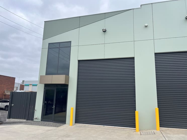 Click to view all images 5/44 Jersey Road Bayswater VIC 3153 - Image 3