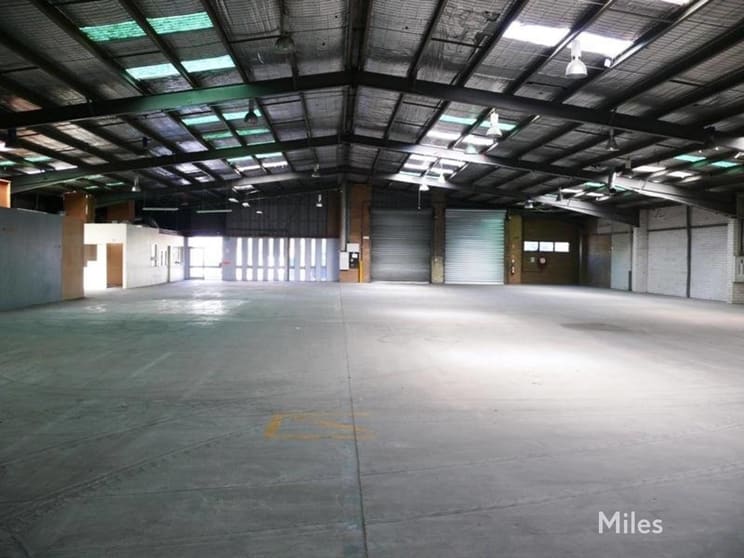 Click to view all images 122-124 Bamfield Road Heidelberg West VIC 3081 - Image 2