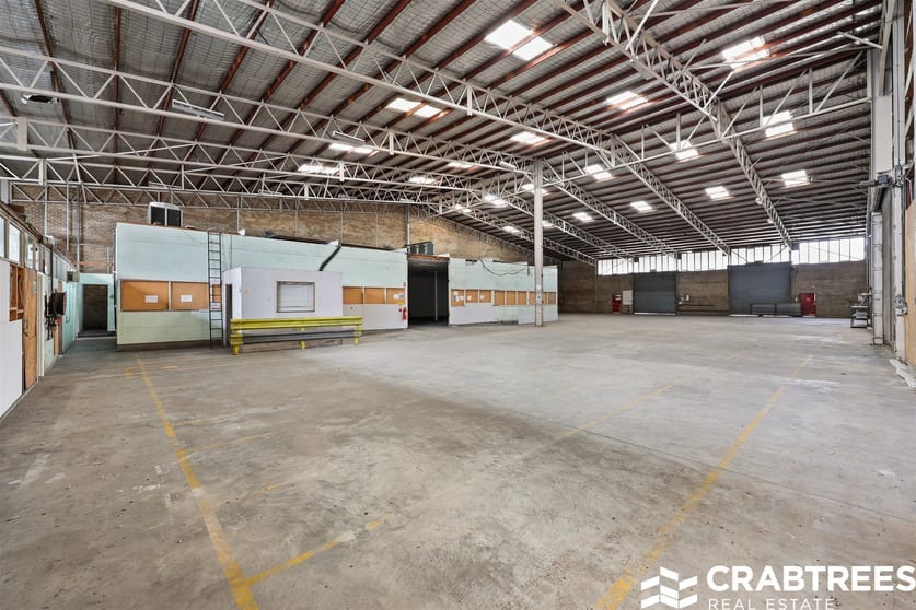 Click to view all images 18 Natalia Avenue Oakleigh South VIC 3167 - Image 3