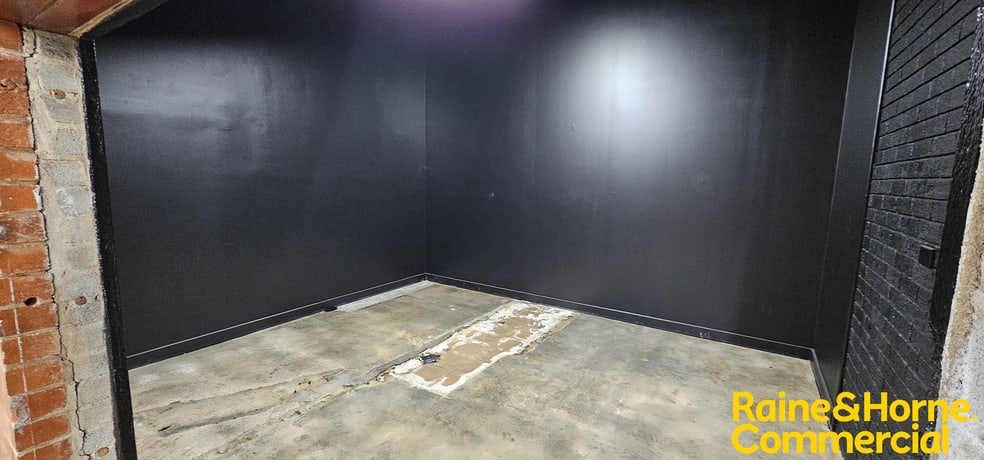 Click to view all images 8/3 Cape Street Dickson ACT 2602 - Image 3