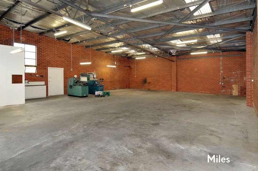 Click to view all images 6 Orthla Avenue Heidelberg West VIC 3081 - Image 2