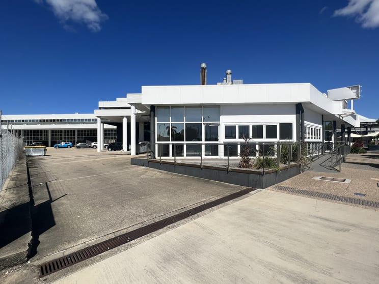 Click to view all images 1-5/33-35 Palmer Street South Townsville QLD 4810 - Image 4