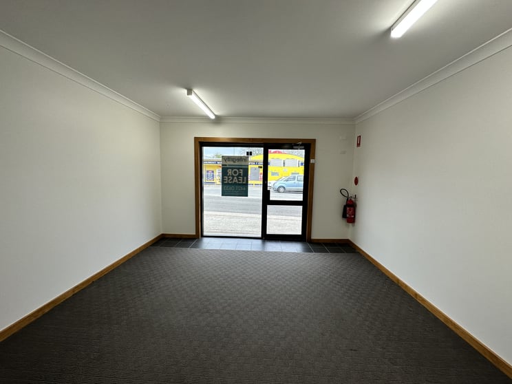 Click to view all images 72 O'Connell Lane Nowra NSW 2541 - Image 3