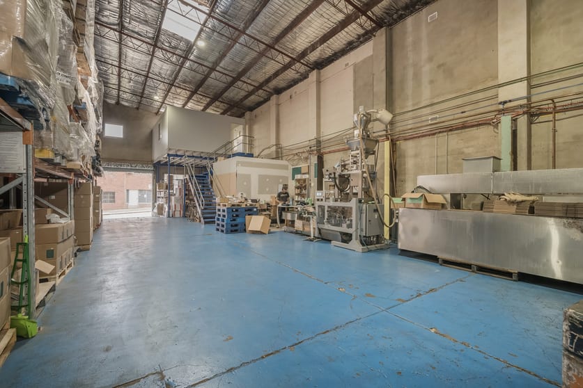 Click to view all images 46 Hutchinson Street St Peters NSW 2044 - Image 1