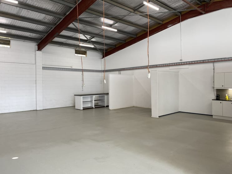 Click to view all images Shed 2/79 Fearnley Street Portsmith QLD 4870 - Image 3