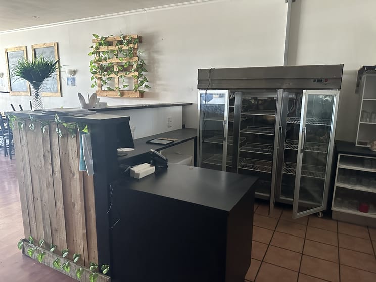 Click to view all images 32 Langtree Avenue Mildura VIC 3500 - Image 2