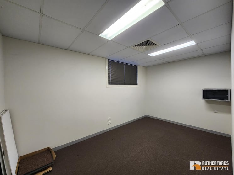 Click to view all images 5A Lloyd Street Strathmore VIC 3041 - Image 3