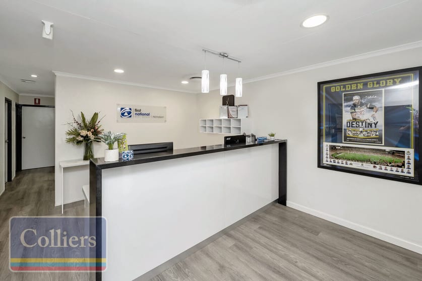 Click to view all images 54 Thuringowa Drive Kirwan QLD 4817 - Image 2