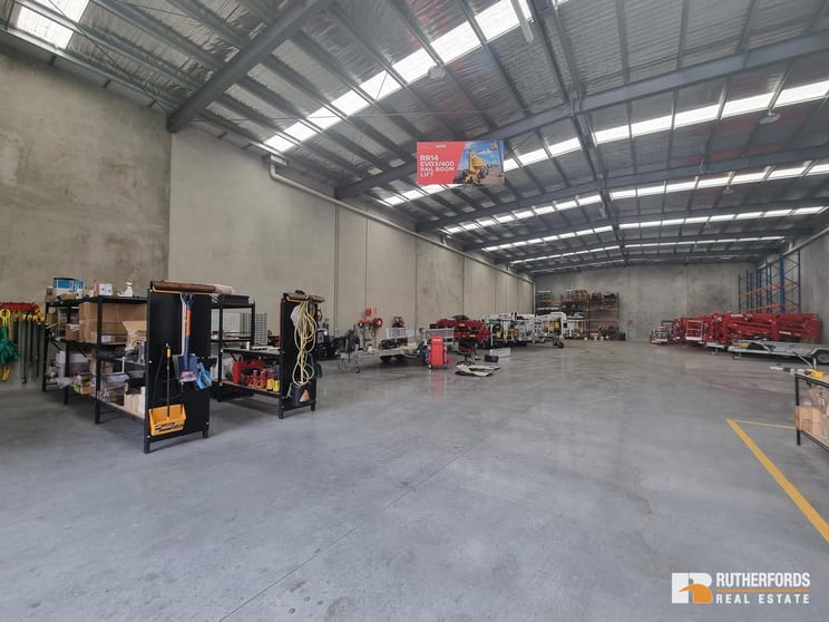 Click to view all images 75 Willandra Drive Epping VIC 3076 - Image 3
