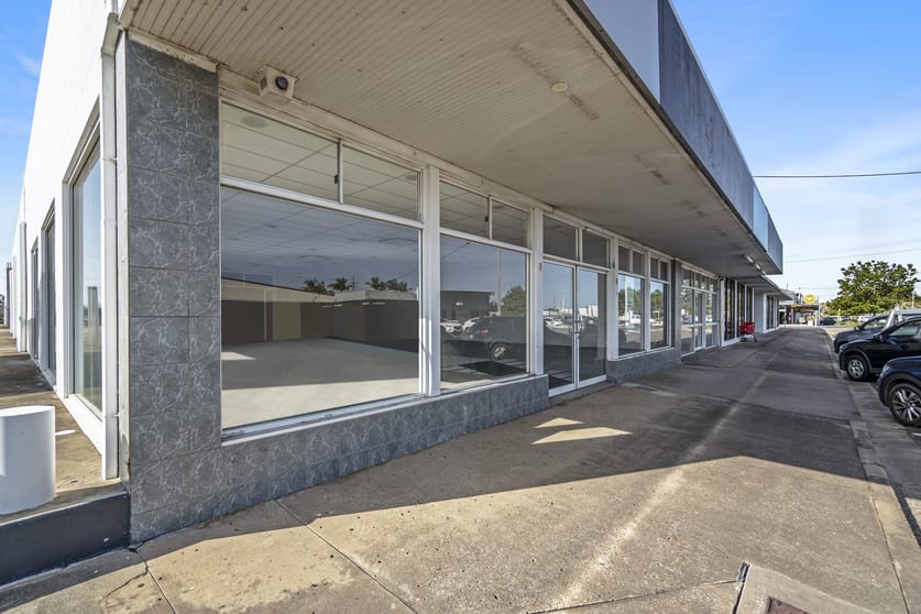 15 Bourbong Street Bundaberg Central QLD 4670 - Image 2