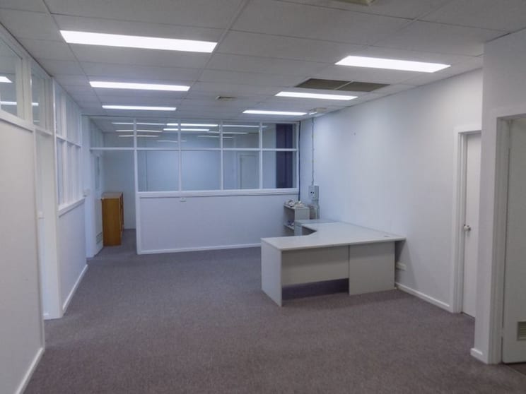 Click to view all images 5/42-44 Garden Boulevard Dingley Village VIC 3172 - Image 3