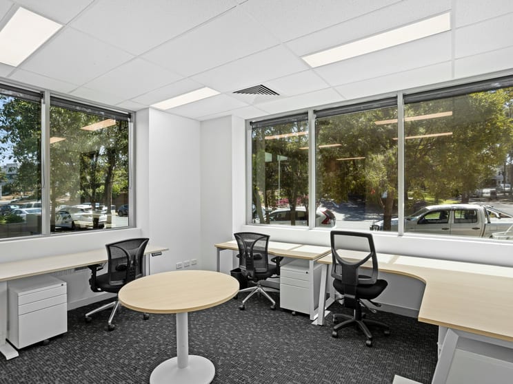 Click to view all images 1a/88 Brandl Street Eight Mile Plains QLD 4113 - Image 1