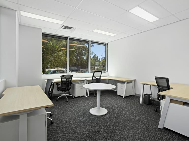 Click to view all images 1a/88 Brandl Street Eight Mile Plains QLD 4113 - Image 2