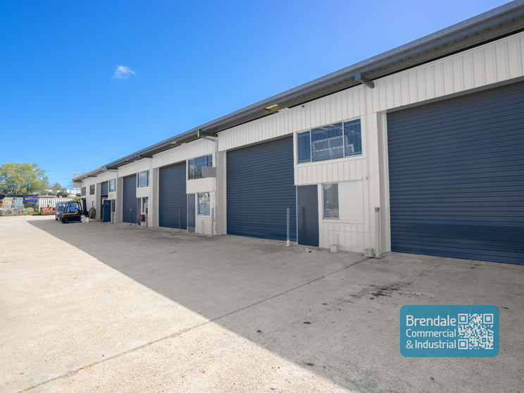 Click to view all images Unit 8/24 Paisley Dr Lawnton QLD 4501 - Image 2