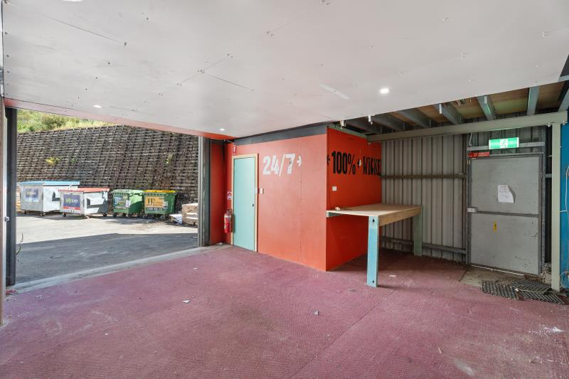 Click to view all images Unit 3/305 Hillsborough Road Warners Bay NSW 2282 - Image 3