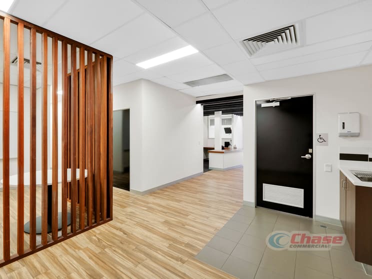 Click to view all images 9/35 Paringa Road Murarrie QLD 4172 - Image 3