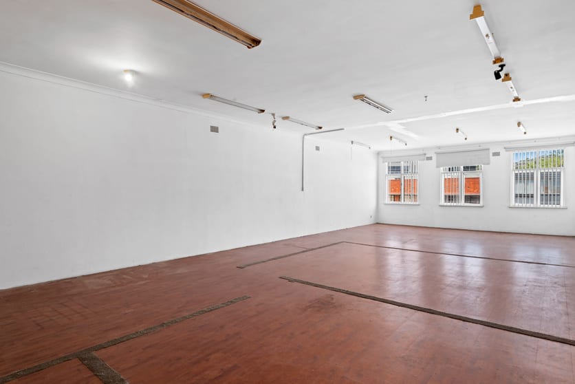 Click to view all images Level 1/677 Pittwater Road Dee Why NSW 2099 - Image 2