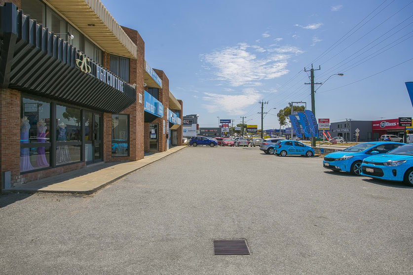 Click to view all images 141 Russell Street Morley WA 6062 - Image 1